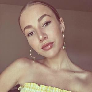 Meet your Posher, Christy